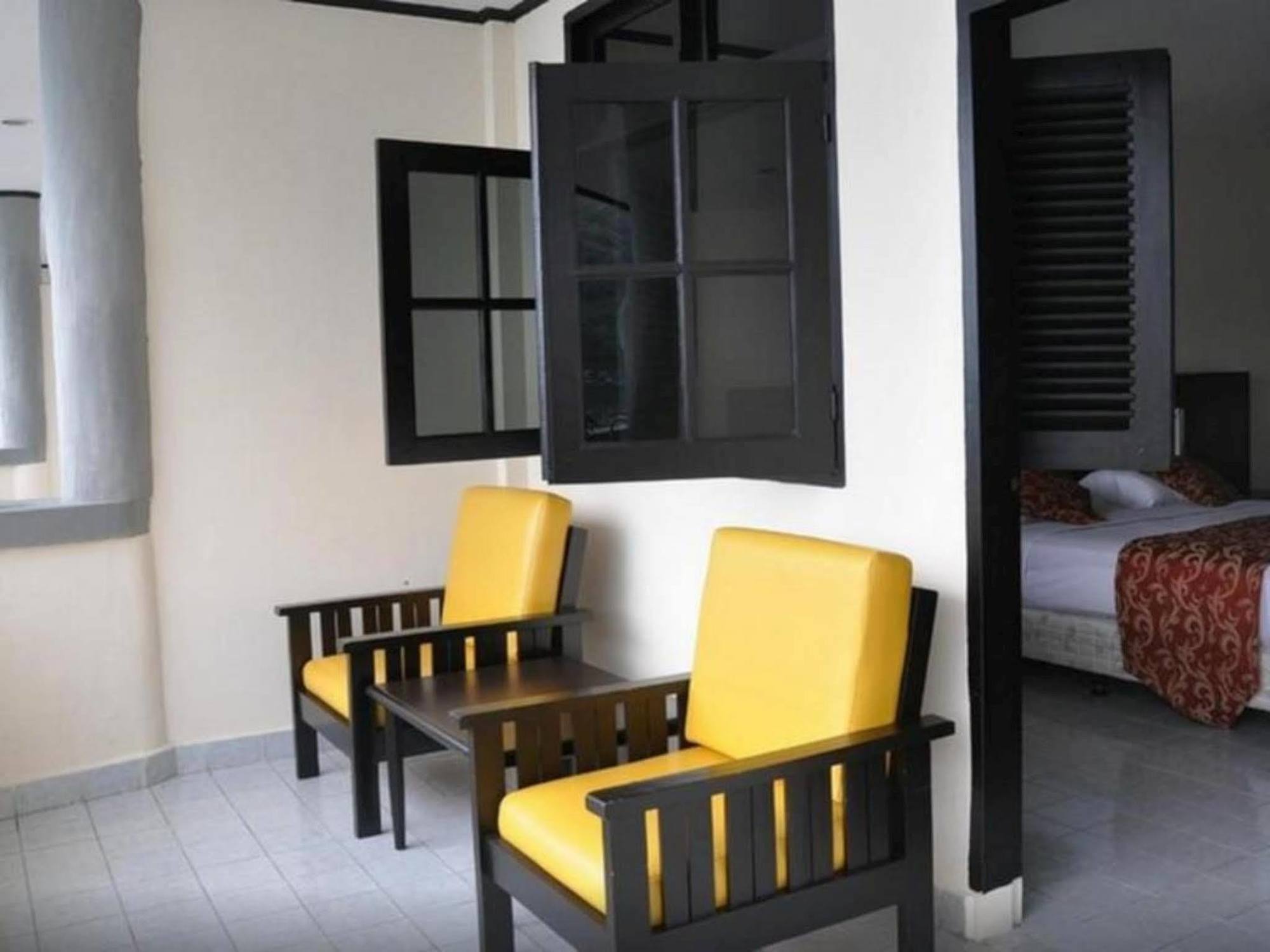 Danau Toba International Cottage Parapat Eksteriør billede